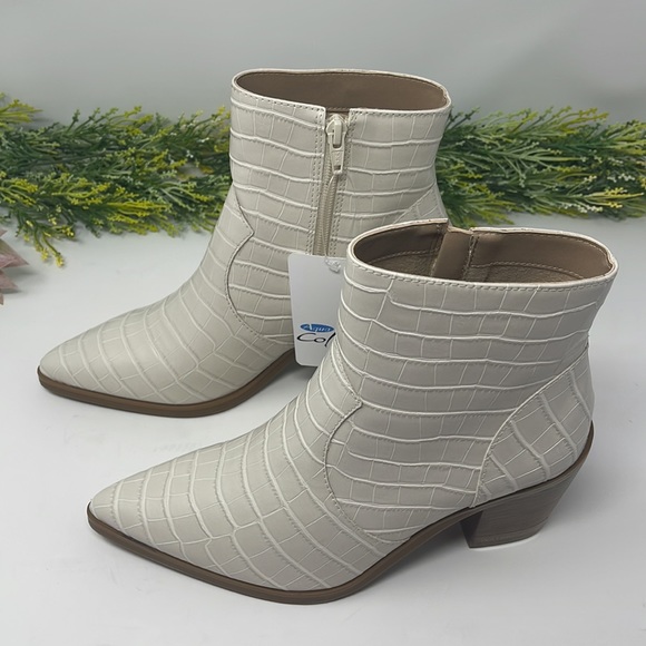 Aqua College Quiana Waterproof Booties Size 8 - Picture 3 of 11